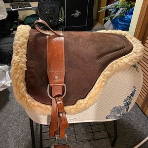 Custom bareback saddle pad